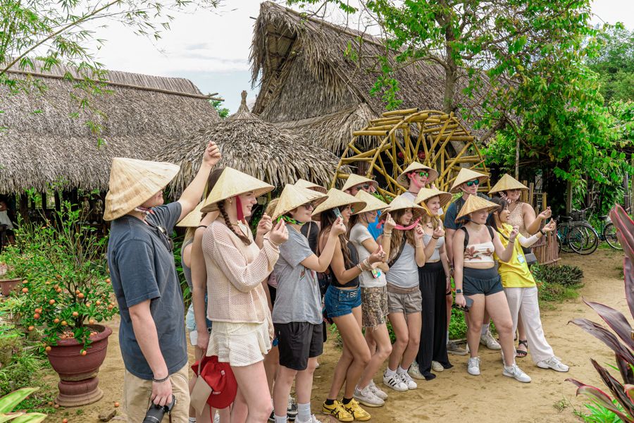 Students learning across regions in Vietnam