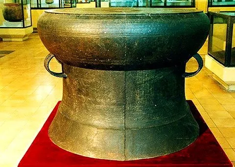 The Ngoc Lu bronze drum, a Vietnamese national treasure
